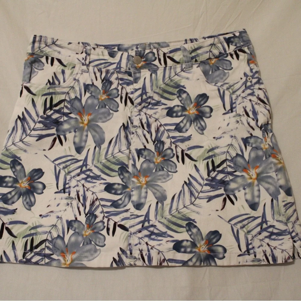 Westport Skirt size 12 with shorts underneath
